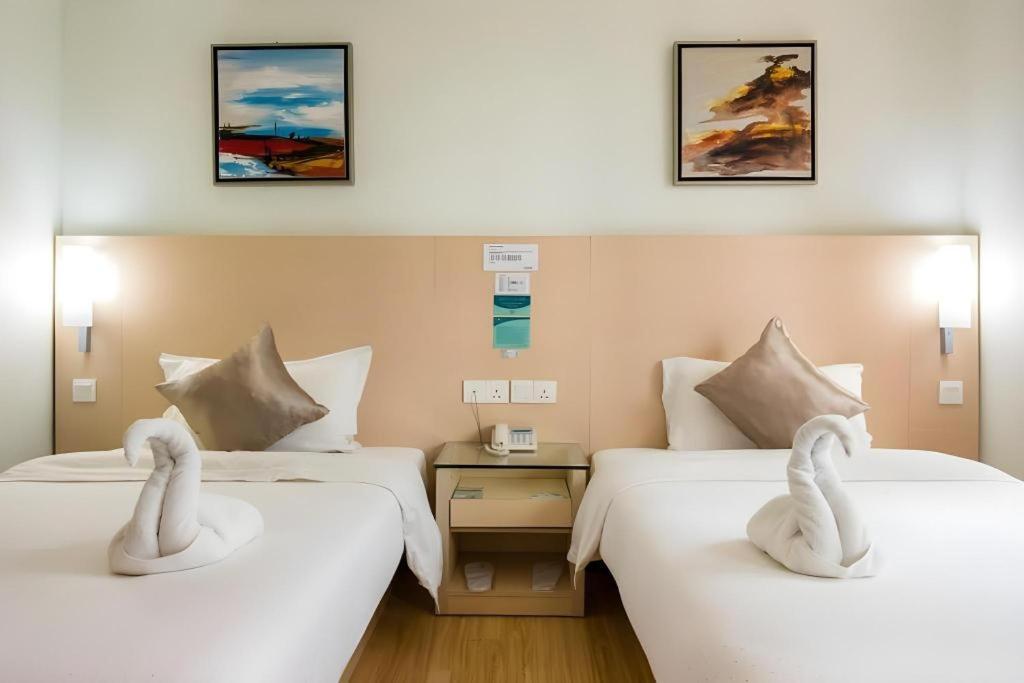 Hotel City Comfort Inn Puchong Esterno foto