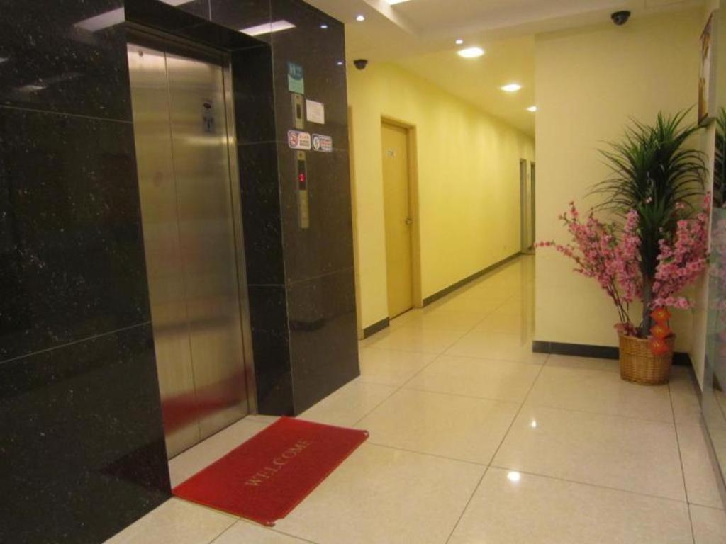 Hotel City Comfort Inn Puchong Esterno foto