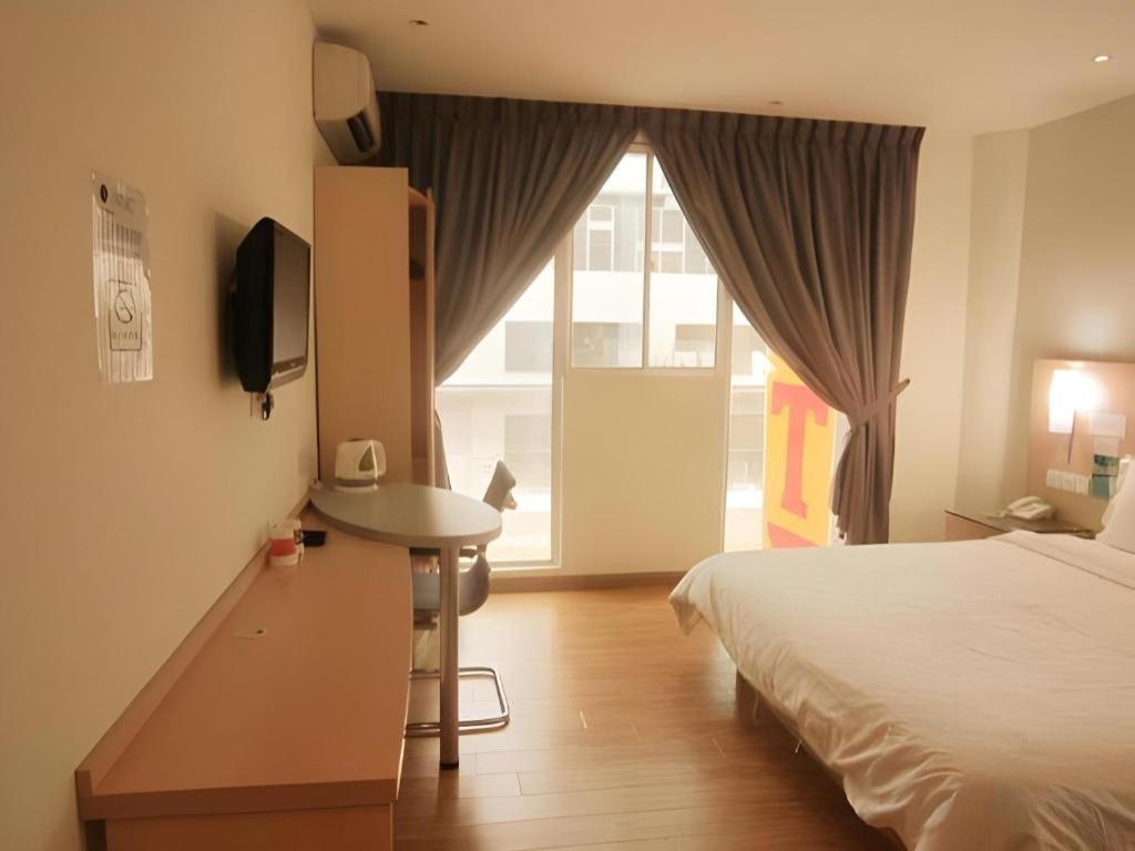 Hotel City Comfort Inn Puchong Esterno foto